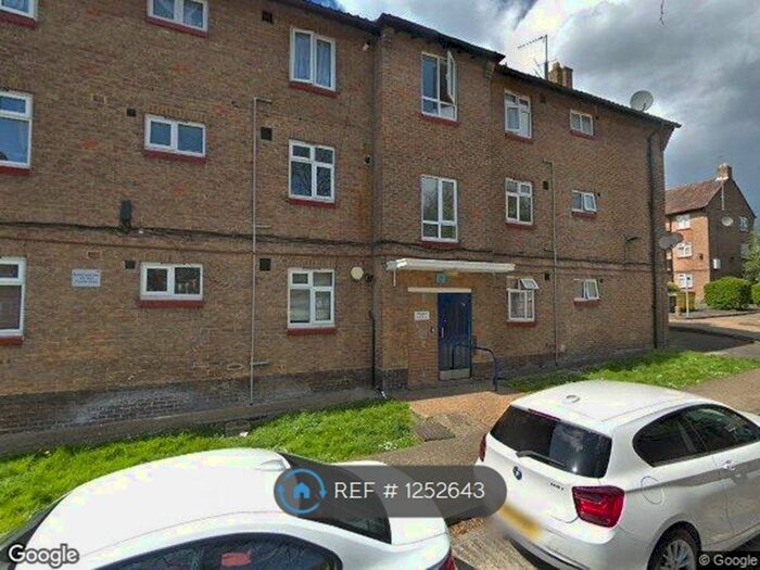 3 Bedroom Flat To Rent In Welling, Kent DA16