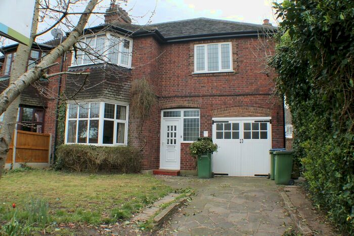 4 Bedroom Semi-Detached House To Rent In Sidcup Road, Lee, SE12