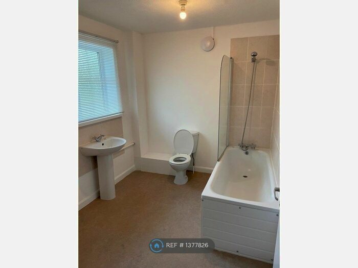 1 Bedroom Flat To Rent In Huddersfield Road, Barnsley, S75