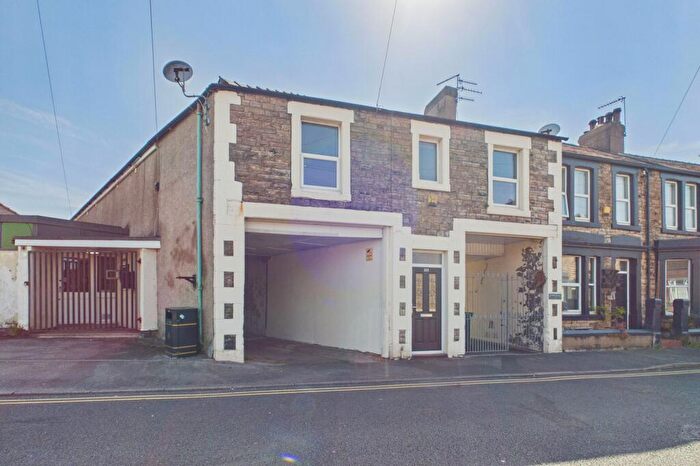 1 Bedroom Flat For Sale In Gray Street, Workington, CA14