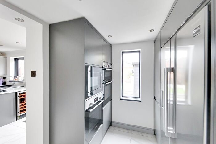4 Bedroom Detached House For Sale In Chaffinch Drive, Kidderminster, Worcestershire, DY10