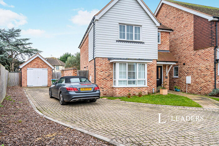 2 Bedroom Detached House To Rent In Violet Close, Bognor Regis, West Sussex, PO21