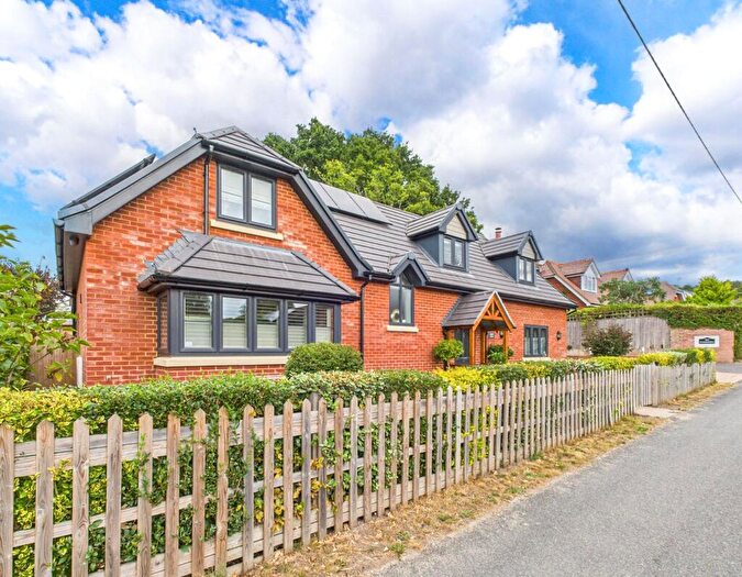 4 Bedroom Detached House For Sale In Poplar Lane, Bransgore, Christchurch, Dorset, BH23