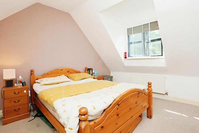 3 Bedroom Cottage For Sale In Tanners Hill, London, SE8