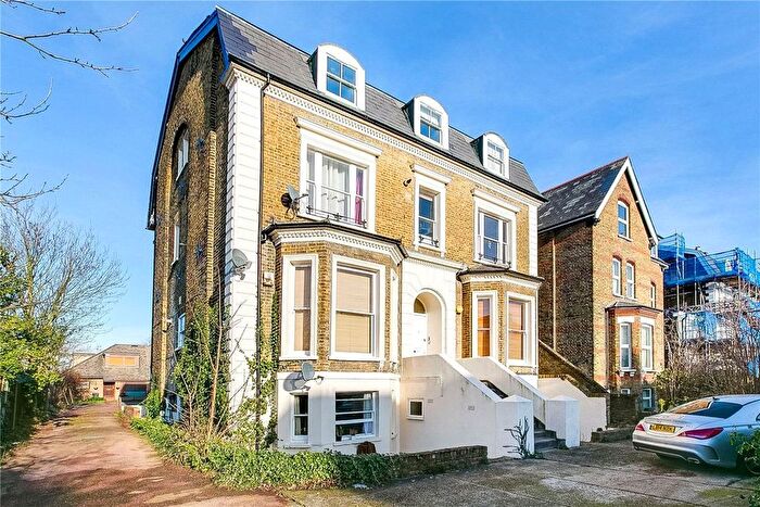 2 Bedroom Flat For Sale In Mount Ephraim Road, Streatham, SW16