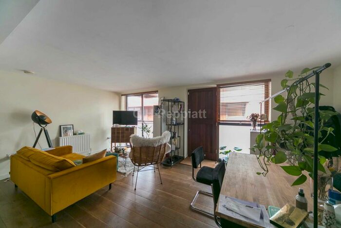 2 Bedroom Property To Rent In Newbury Mews, Kentish Town, NW5
