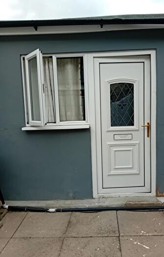 Studio To Rent In Percy Gardens, Ponders End, Enfield, EN3