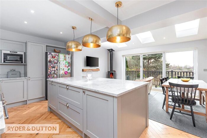 3 Bedroom Semi Detached House For Sale In Alan Avenue, Failsworth, Manchester, M35