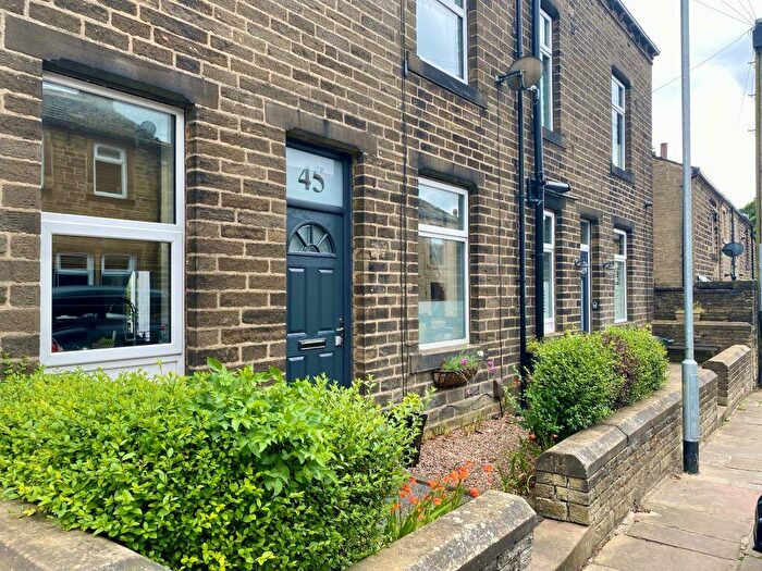 3 Bedroom Semi-Detached House For Sale In Sun Street, Haworth, Keighley, BD22