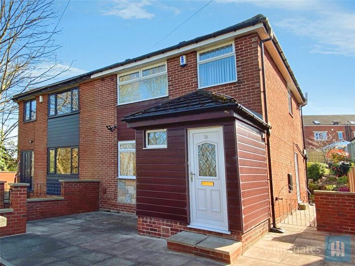 3 Bedroom Semi Detached House For Sale In Woodhall Drive, Batley, WF17