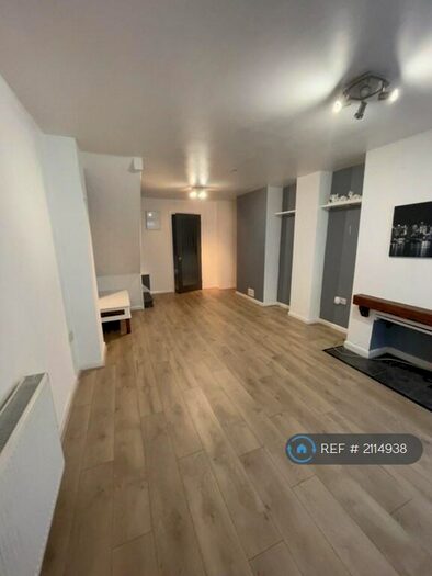 2 Bedroom Terraced House To Rent In Westend Parade, Gloucester, GL1