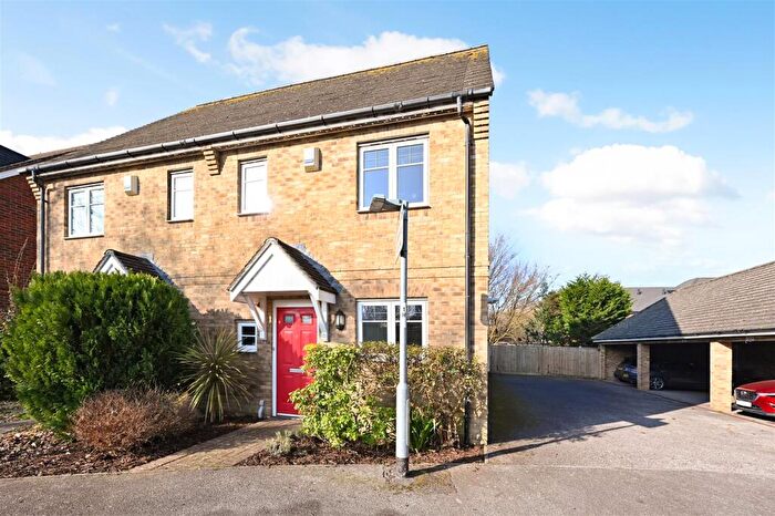 3 Bedroom House To Rent In Holmdale, Eastergate, PO20