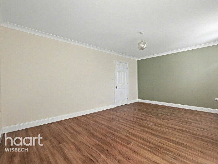 2 Bedroom Bungalow For Sale In Beaupre Avenue, Outwell, PE14