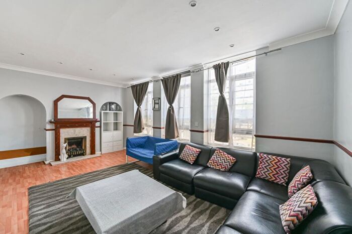 3 Bedroom Apartment To Rent In South Lodge Avenue, Mitcham, CR4