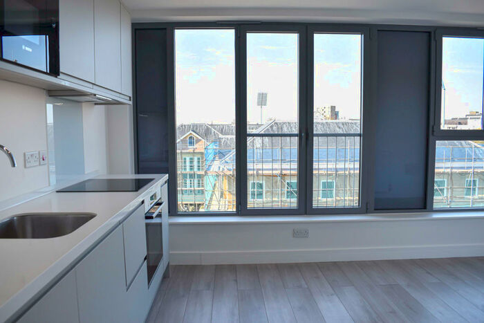 1 Bedroom Flat To Rent In Carlton House, New London Road, Chelmsford, Essex, CM2