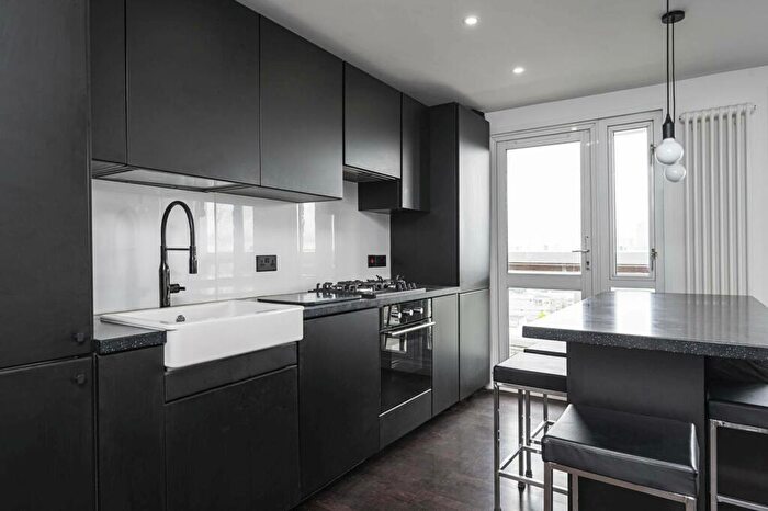 2 Bedroom Flat For Sale In Fern Street, Bow, London, E3