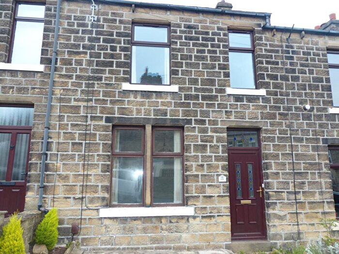 3 Bedroom House To Rent In Clifford Street, Silsden, Keighley, West Yorkshire, BD20