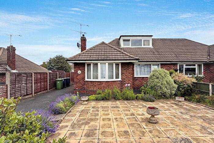 2 Bedroom Semi-Detached Bungalow For Sale In Nuneaton Road, Bulkington, CV12