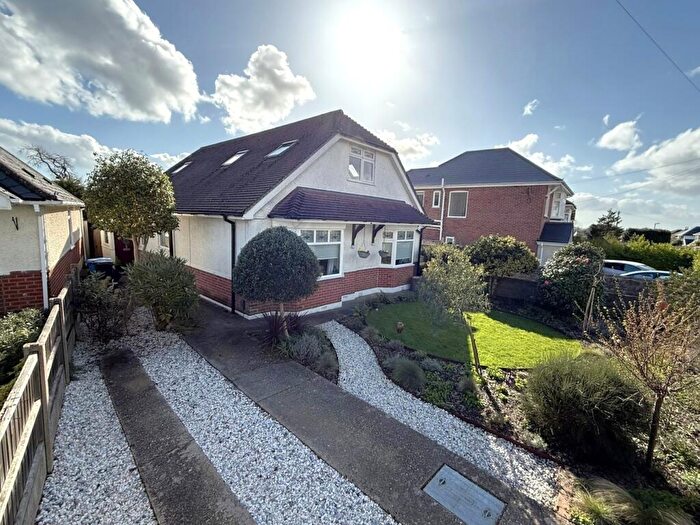 5 Bedroom Detached House For Sale In Hennings Park Road, Oakdale, Poole, BH15