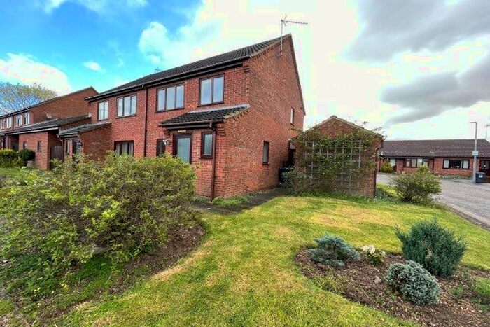 3 Bedroom Semi-Detached House To Rent In Valley Way, Fakenham, NR21