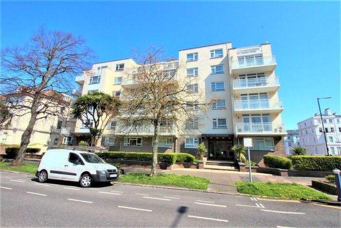 3 Bedroom Flat To Rent In Devonshire Place, Eastbourne, BN21