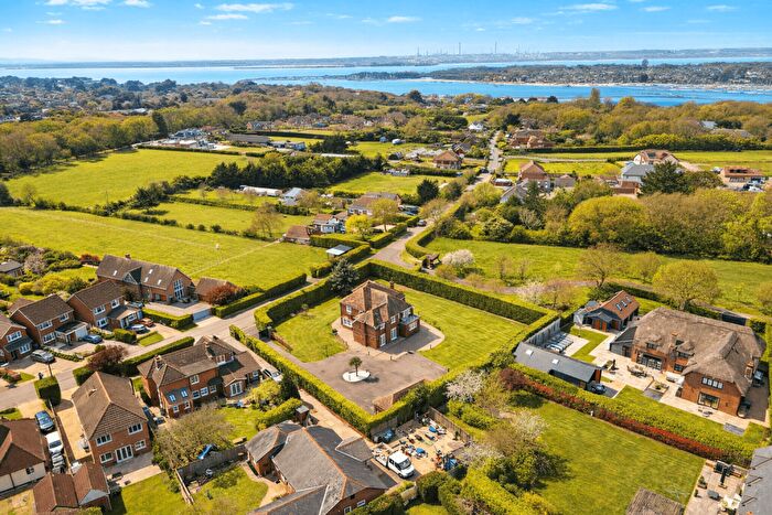 5 Bedroom Detached House For Sale In Brook Avenue, Warsash, Southampton, SO31