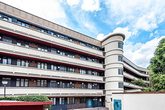 2 Bedroom Flat To Rent In Sadler House Rosebery Avenue, London, EC1R