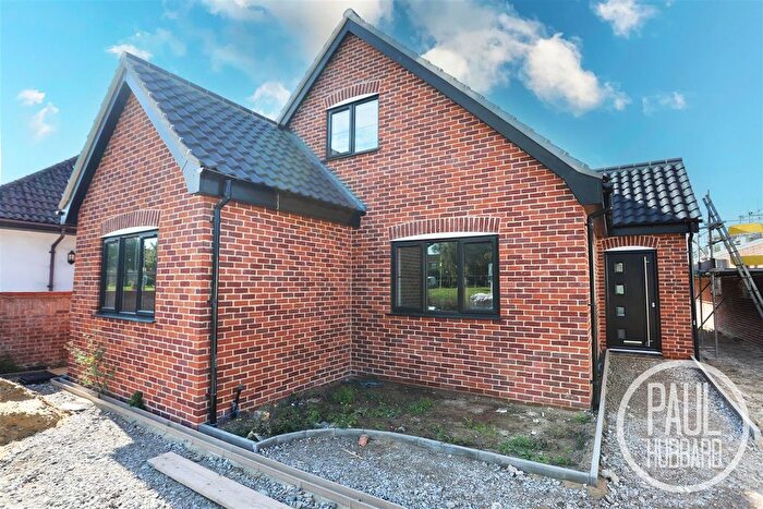 4 Bedroom Detached Bungalow For Sale In Beccles Road, Carlton Colville, NR33