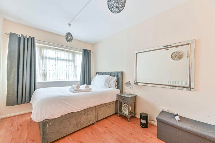 2 Bedroom Flat To Rent In Church Lane, Kingsbury, London, NW9