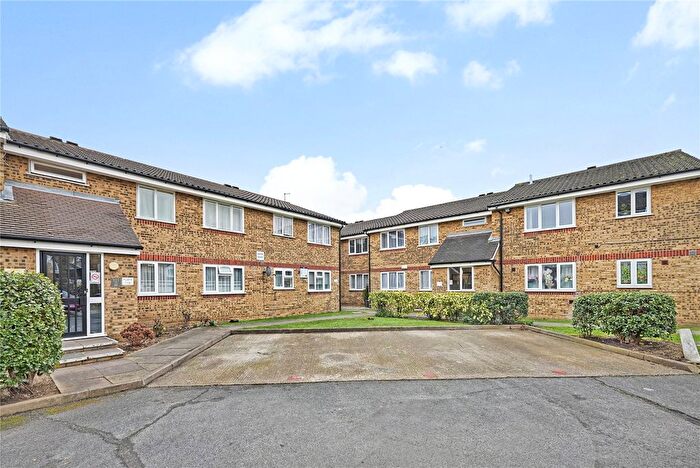 1 Bedroom Flat To Rent In Luther King Close, London, E17