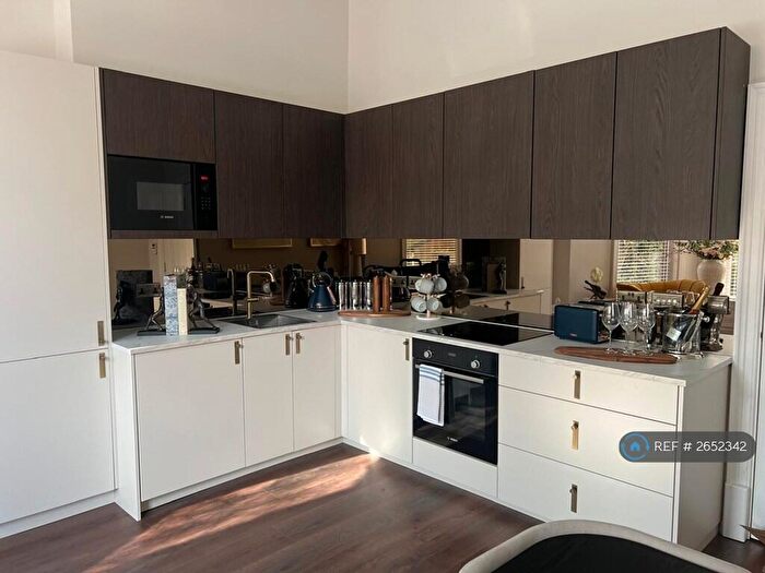 2 Bedroom Flat To Rent In Croxteth Road, Sefton Park, L8