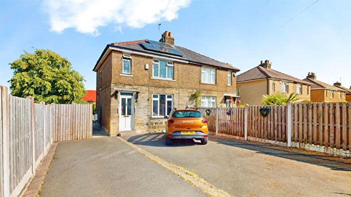 3 Bedroom Semi-Detached House For Sale In Mandale Road, Bradford, BD6