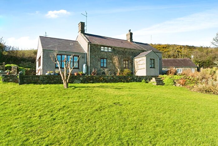 3 Bedroom Detached House For Sale In Sarn Meyllteyrn, Gwynedd, LL53