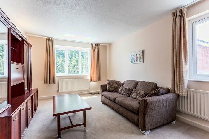 1 Bedroom Flat To Rent In Murray Road, London, W5