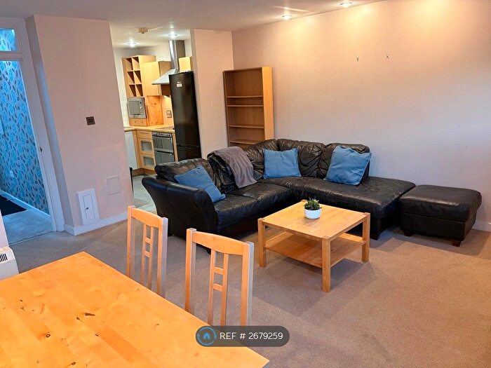 2 Bedroom Flat To Rent In Burlington Street, Manchester, M15
