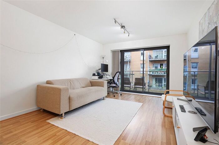 1 Bedroom Flat To Rent In Merchant Street, London, E3