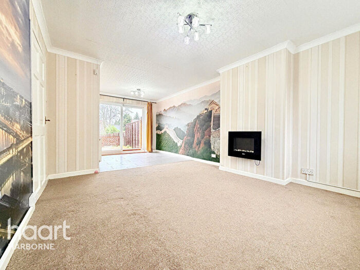 3 Bedroom Semi-Detached House To Rent In Kelfield Avenue, Harborne, B17