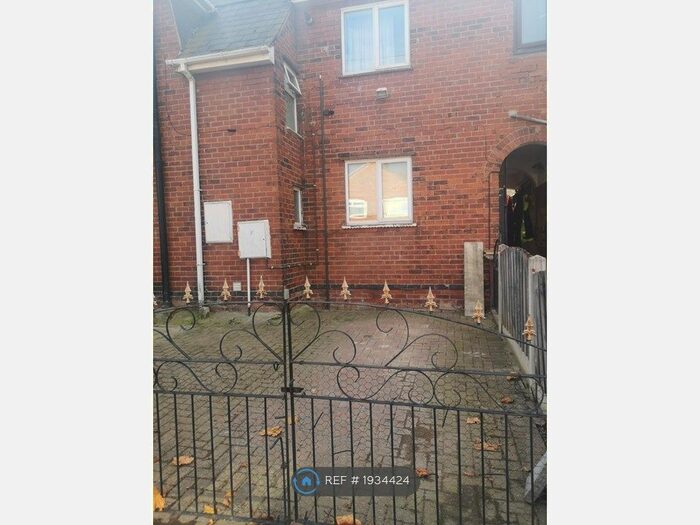 3 Bedroom Terraced House To Rent In Park Road, Rotherham, S65