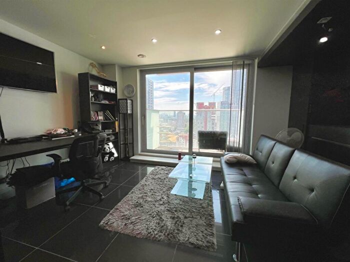 Studio For Sale In Pan Peninsula, Canary Wharf, E14