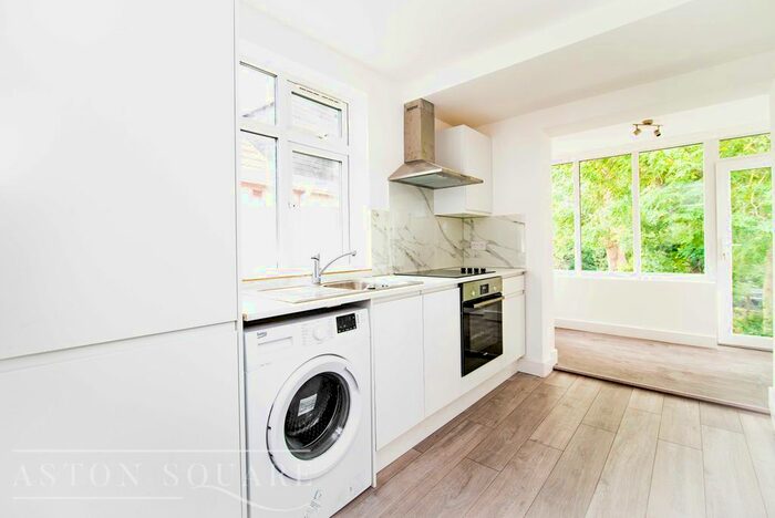 2 Bedroom Flat To Rent In Braemar Avenue, London, NW10