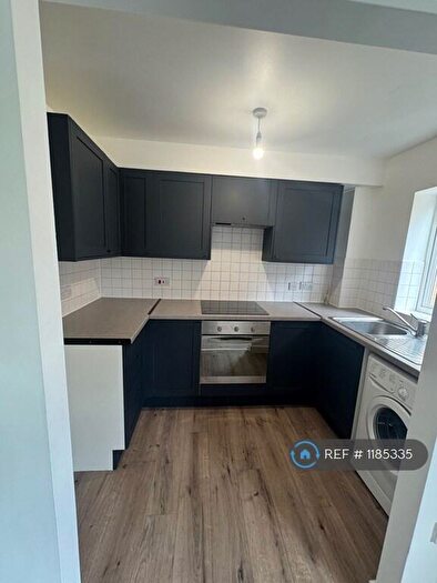 2 Bedroom Flat To Rent In Yoxford Court, Chadwell Heath, Romford, RM6