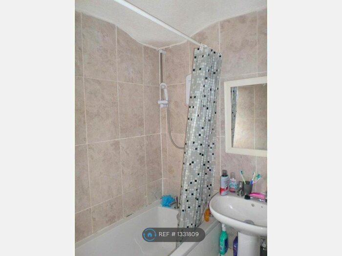 3 Bedroom Semi-Detached House To Rent In Yewlands Avenue, Manchester, M9