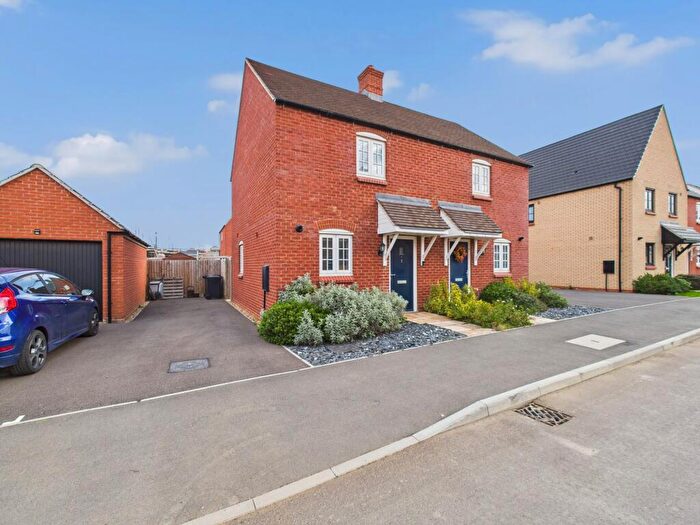 2 Bedroom Semi Detached House For Sale In Cheny Street, Towcester, NN12
