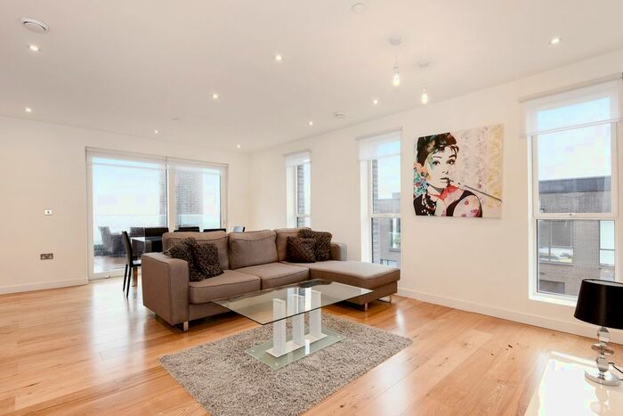 3 Bedroom Flat To Rent In The Moore, East Parkside, Parkside, Greenwich Peninsula, SE10