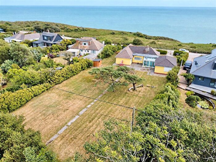 4 Bedroom Detached Bungalow For Sale In Channel Way, Fairlight, Hastings, TN35