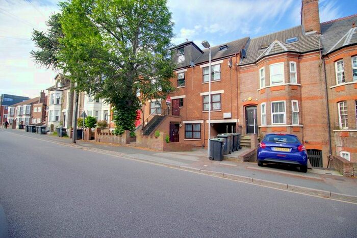 1 Bedroom Flat For Sale In Napier Road, Town, LU1
