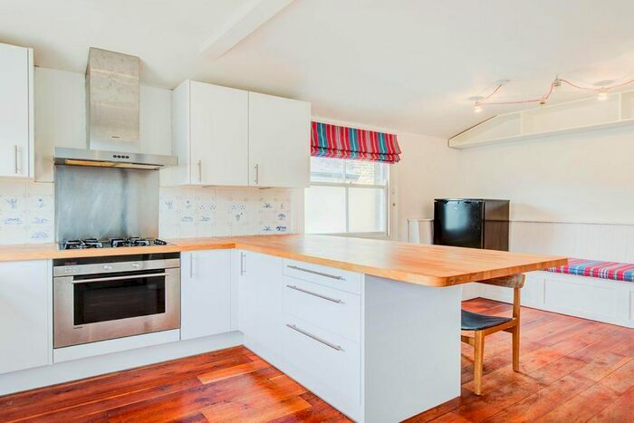 4 Bedroom Flat To Rent In Summerfield Avenue, London, NW6