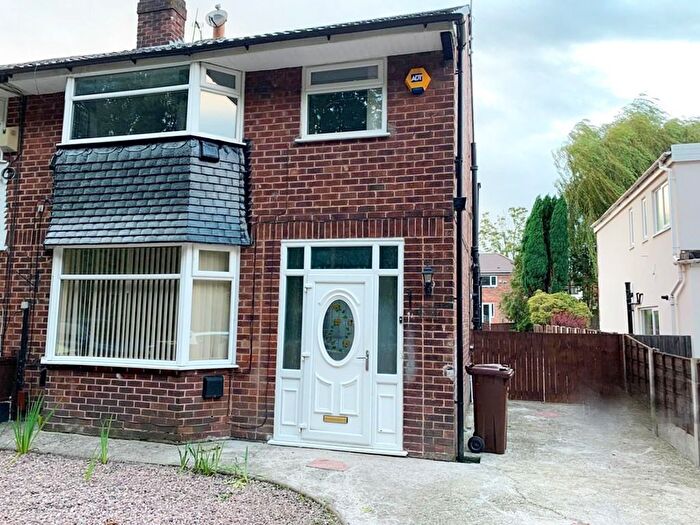 3 Bedroom Semi-Detached House To Rent In Balmoral Avenue, Whitefield, M45