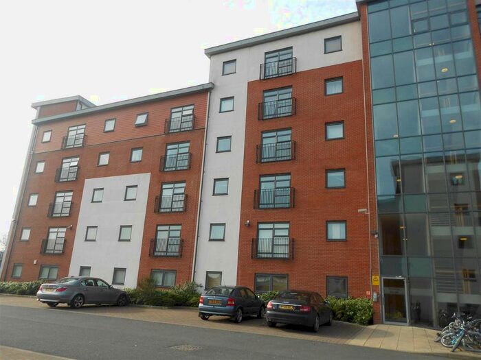 Apartment To Rent In Renolds House, Everard Street, Salford, M5