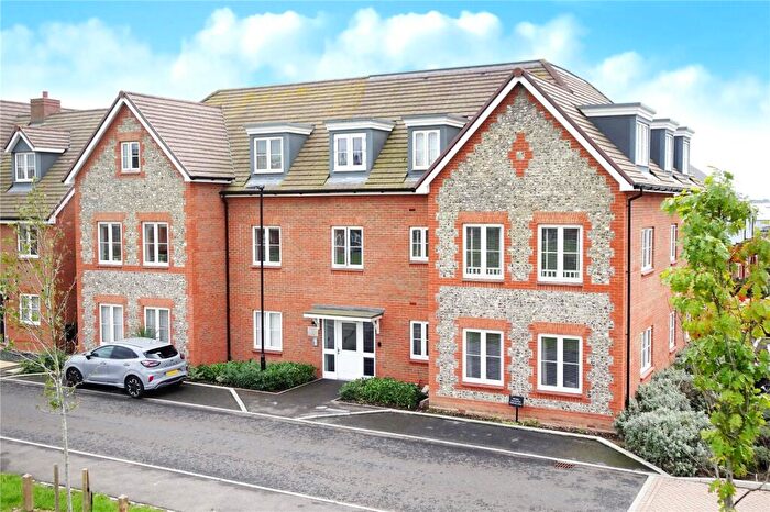 2 Bedroom Apartment For Sale In Cresswell Square, Angmering, West Sussex, BN16